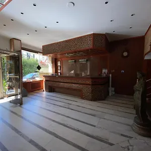 Hotel Monopol, Istanboel